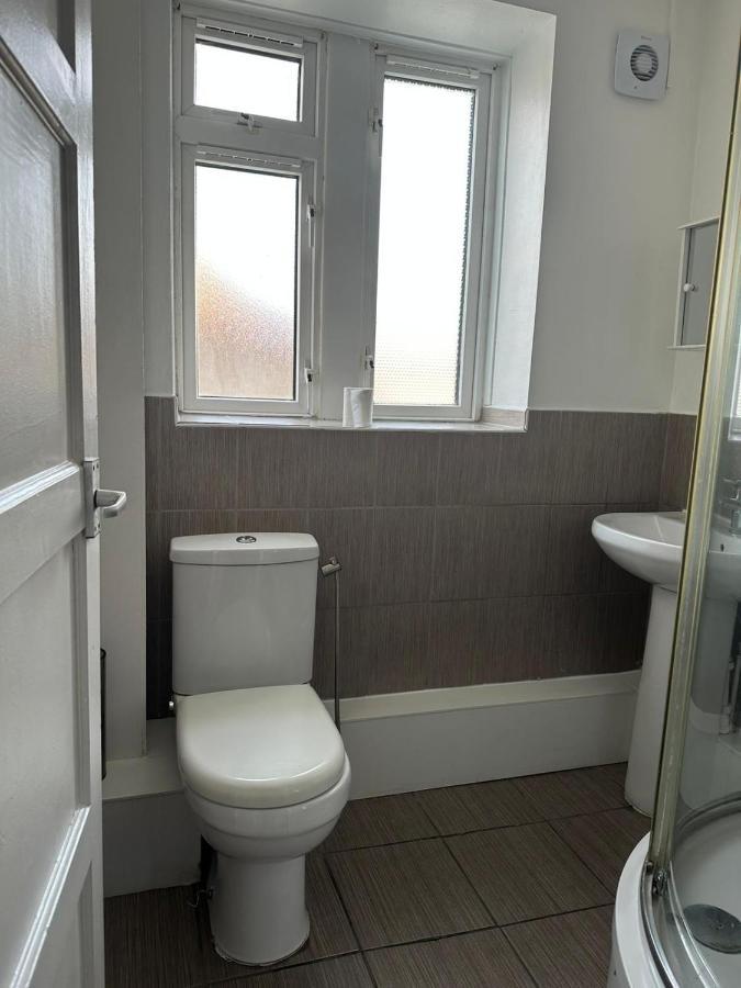 Spacious 2 Bed Flat Barking  Exterior foto